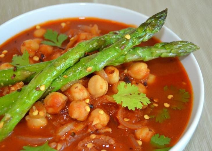 Spicy Asparagus with Tomatoes and Fennel
