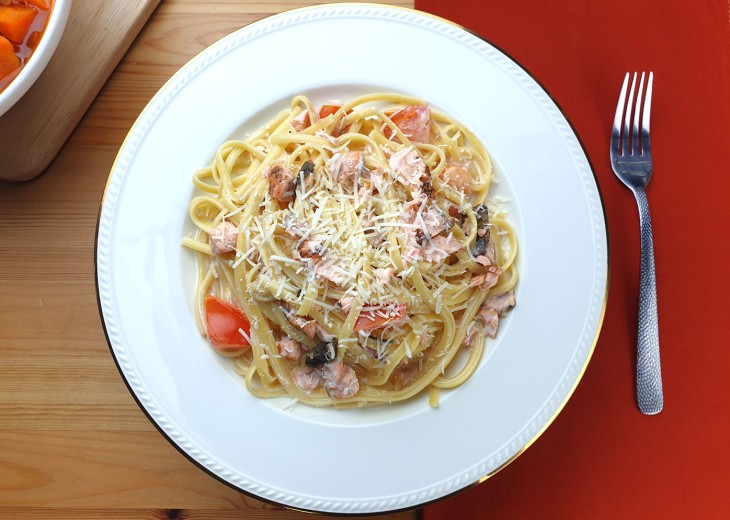 Tuscan Salmon Linguine